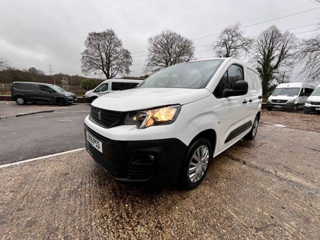 2019 Peugeot Partner 1000 1.5 BlueHDi 100 Professional Van