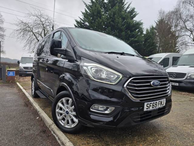 2019 Ford Tourneo Custom 2.0 EcoBlue 130ps Low Roof 8 Seater Titanium