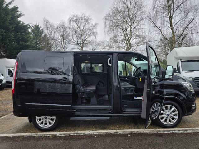 2019 Ford Tourneo Custom 2.0 EcoBlue 130ps Low Roof 8 Seater Titanium
